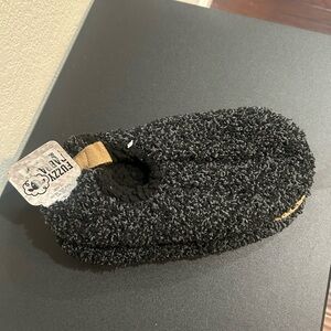 Fuzzy Black Unisex Non-Slip Cozy Slippers - Fuzzy Baba